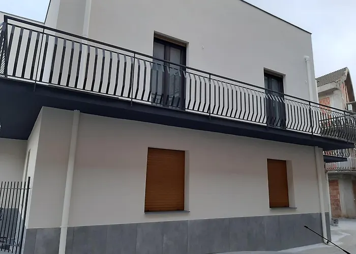 Giardiso Apartment *